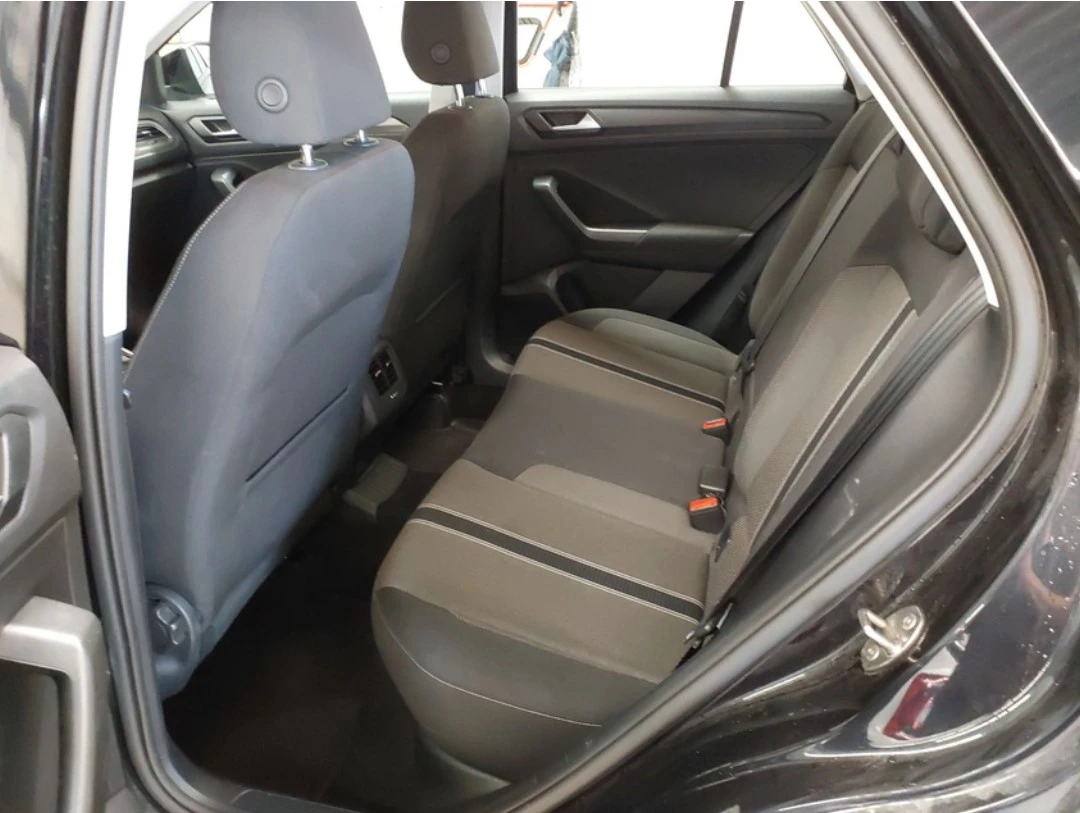 VW T-Roc 2.0 TDI/ DESIGN/ Очакван!, снимка 7 - Автомобили и джипове - 56111908