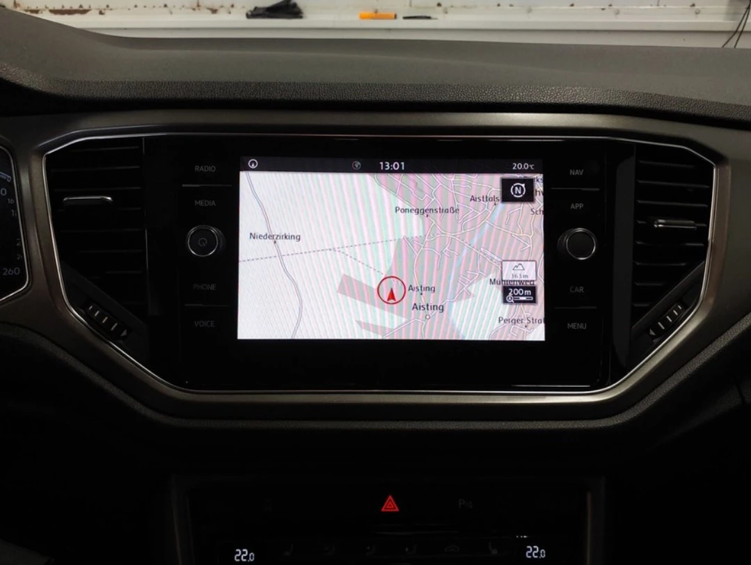 VW T-Roc 2.0 TDI/ DESIGN/ Очакван!, снимка 9 - Автомобили и джипове - 56111908