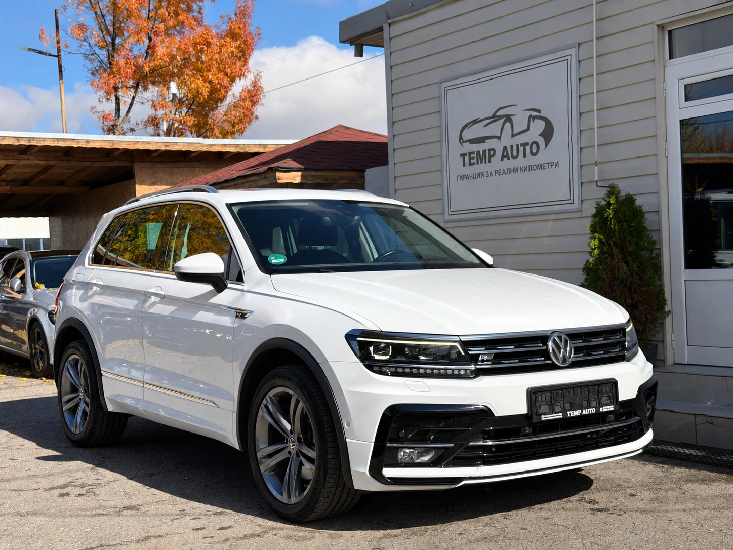 VW Tiguan R-Line* 4�4* VIRTUAL* �������� ��-�� � ����� �-�� | Mobile.bg � ����������� 3