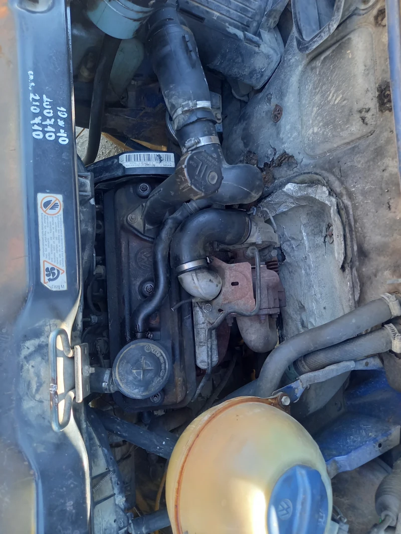 VW Transporter 1.9 TDI, снимка 4 - Бусове и автобуси - 52884766