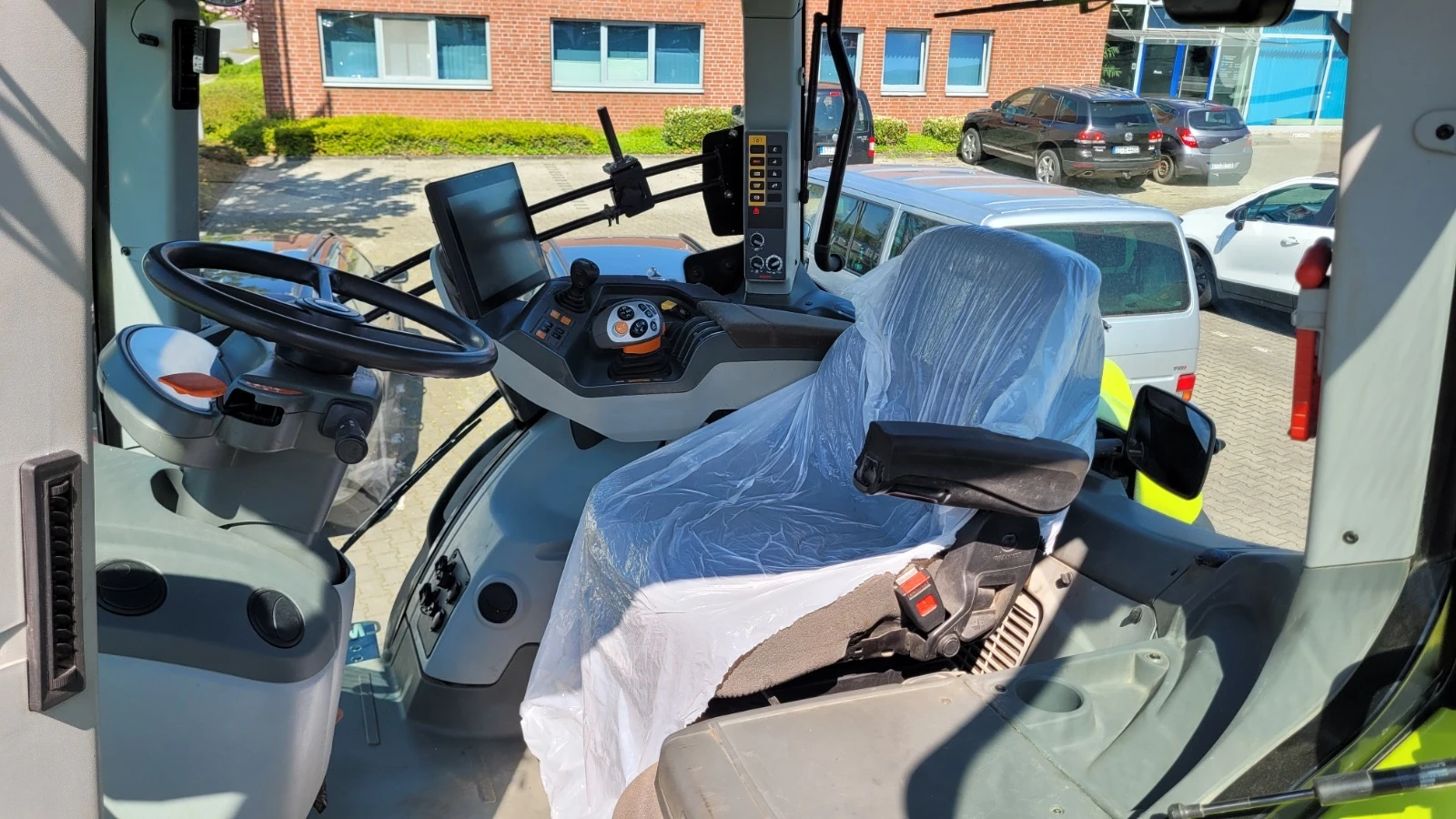 Трактор Claas AXION 850 CEBIS НАВИГАЦИЯ ЛИЗИНГ, снимка 7 - Селскостопанска техника - 55459740