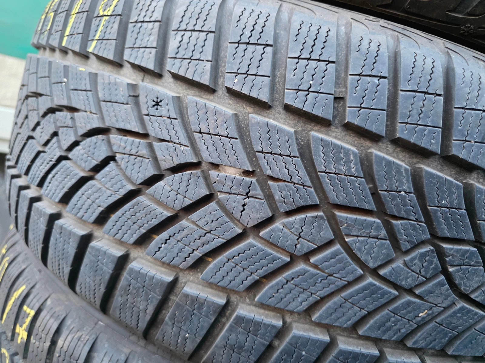 ���� 225/45R19 | Mobile.bg � ����������� 4