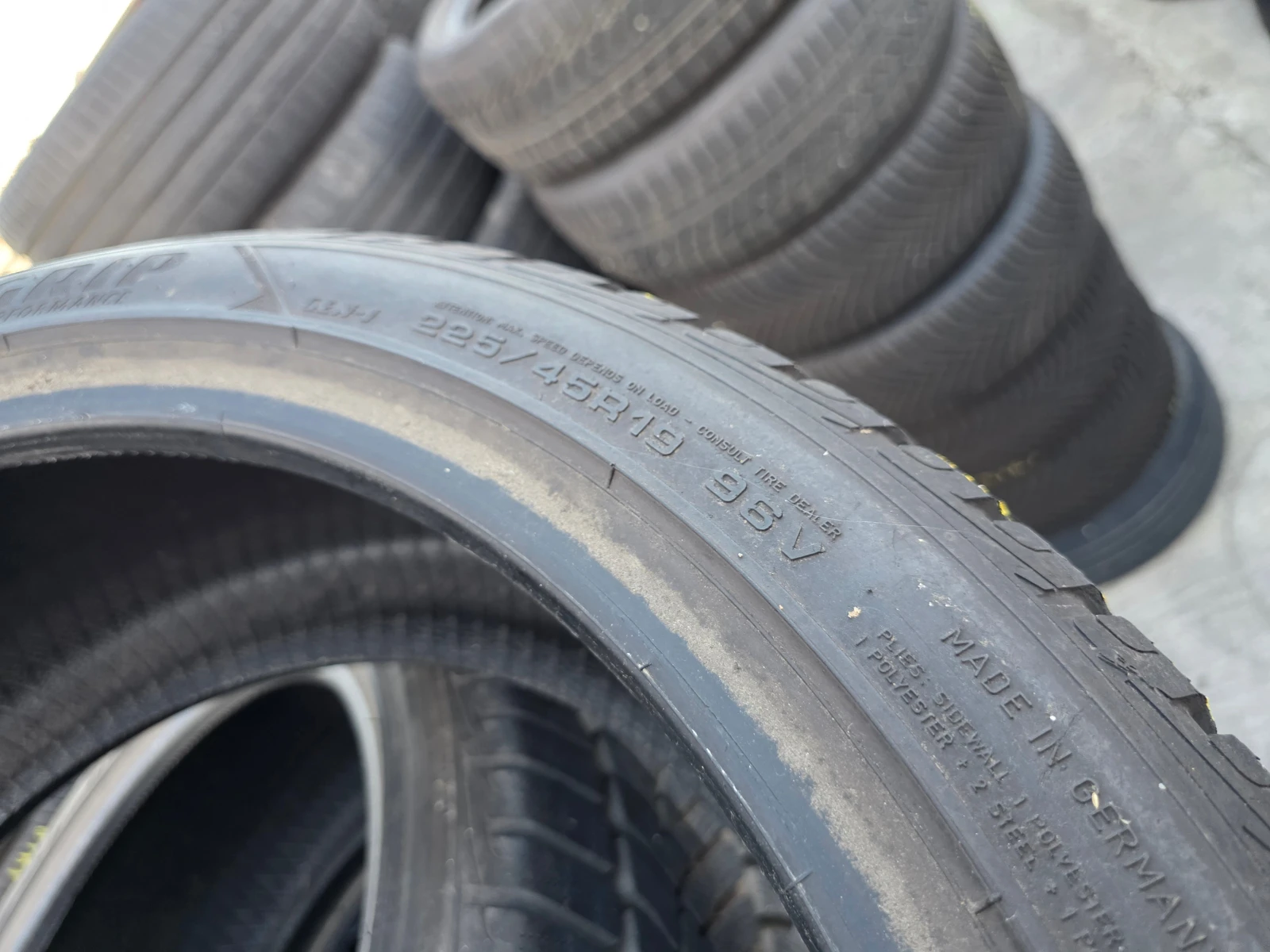���� 225/45R19 | Mobile.bg � ����������� 8