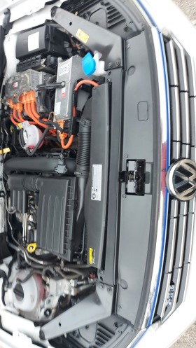 VW Passat plug-in hybrid , снимка 17 - Автомобили и джипове - 43134175