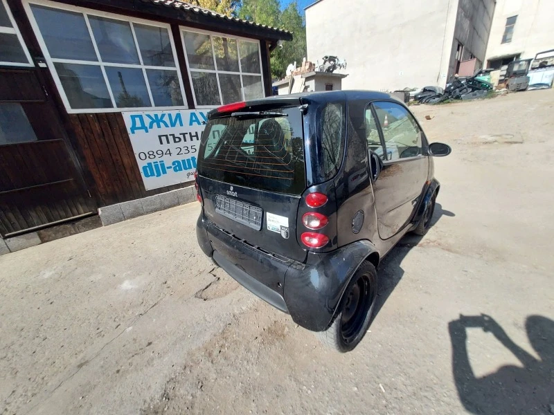 Smart Fortwo, снимка 3 - Автомобили и джипове - 42522438