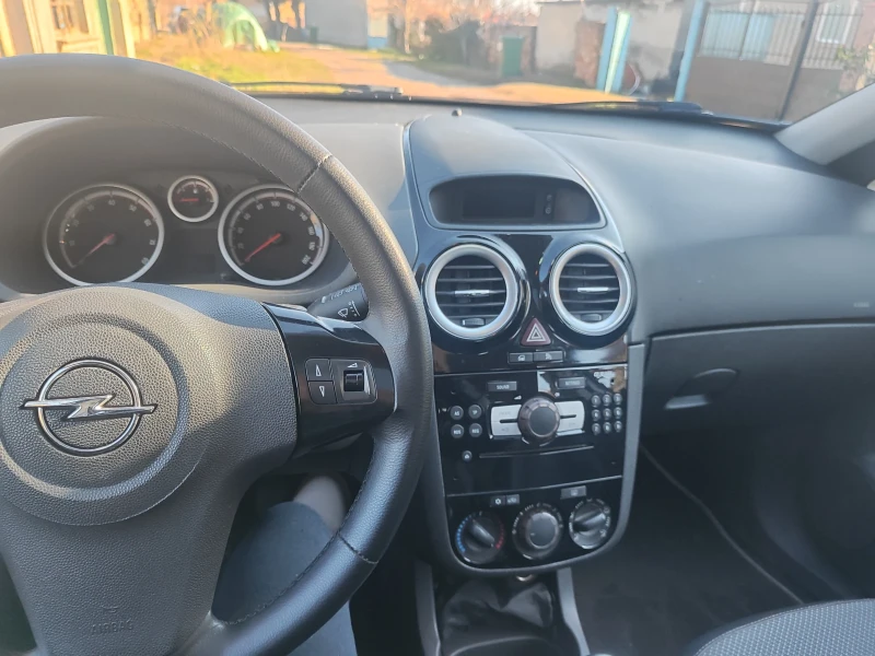 Opel Corsa, снимка 9 - Автомобили и джипове - 48825923