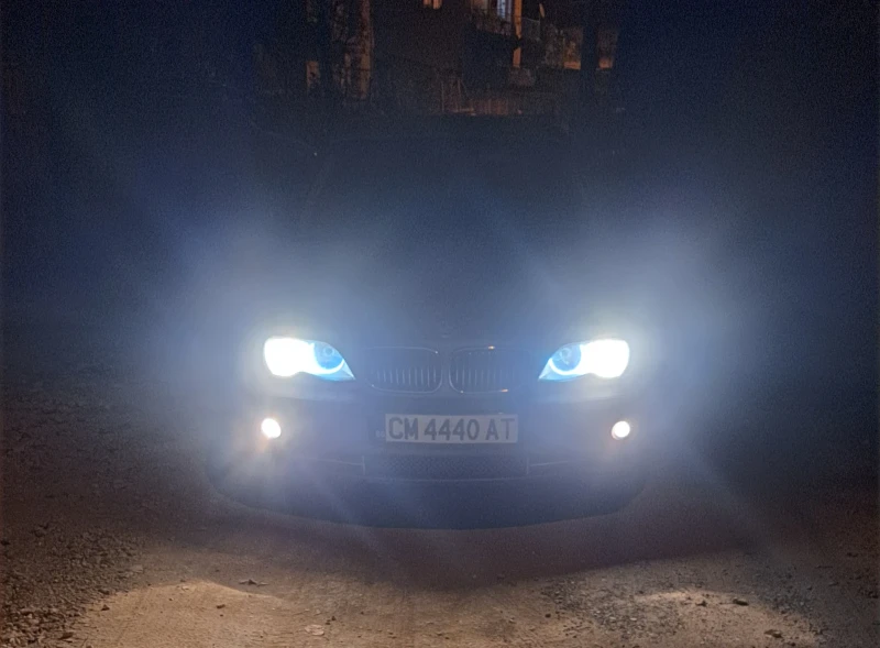 BMW 330 XI, снимка 1 - Автомобили и джипове - 48833996