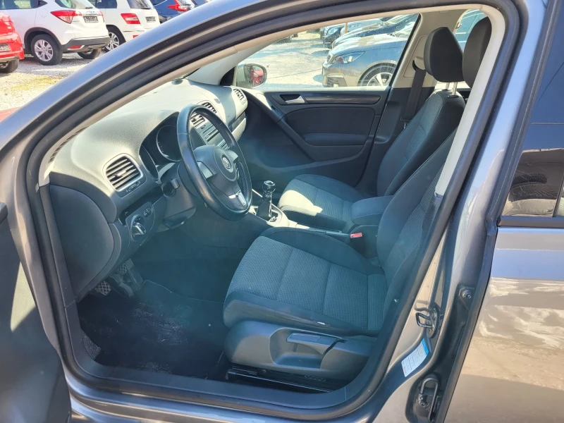 VW Golf 1.6 TDI, снимка 5 - Автомобили и джипове - 49439133