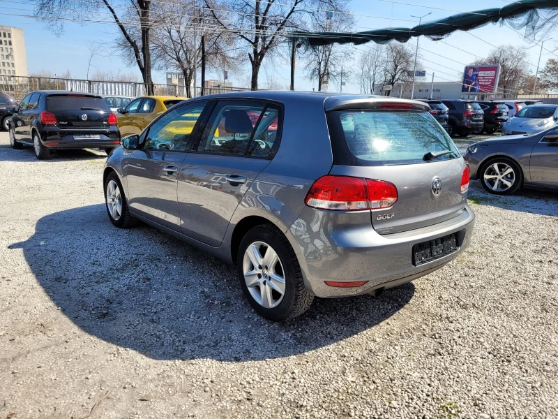 VW Golf 1.6 TDI, снимка 4 - Автомобили и джипове - 49439133