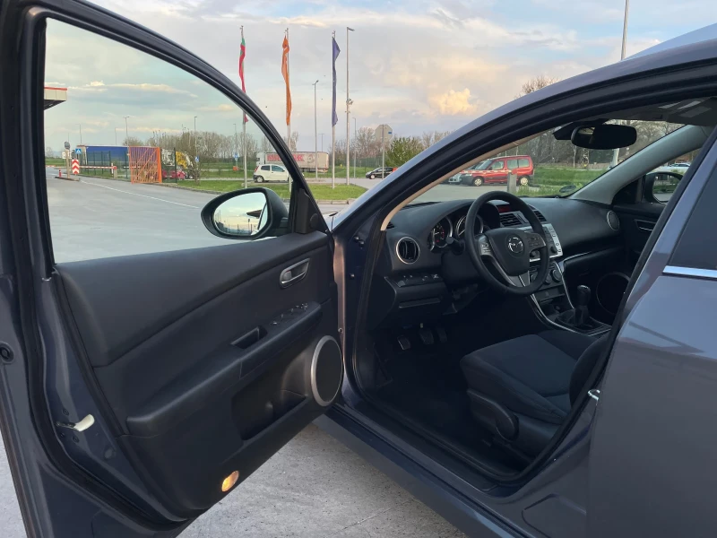 Mazda 6 2.0i Газов инжекцион GERMANY , снимка 9 - Автомобили и джипове - 49993601