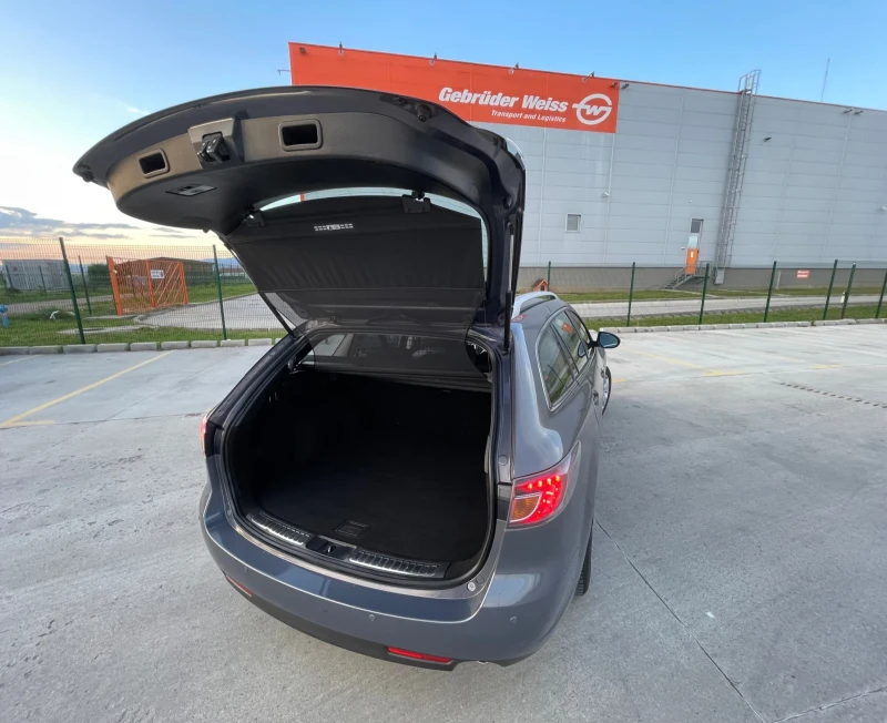 Mazda 6 2.0i Газов инжекцион GERMANY , снимка 8 - Автомобили и джипове - 49993601