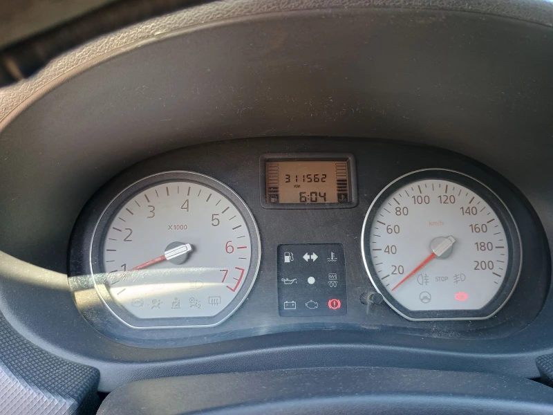 Dacia Sandero 1.4 Бензин/Газ с климатик, снимка 3 - Автомобили и джипове - 51030902