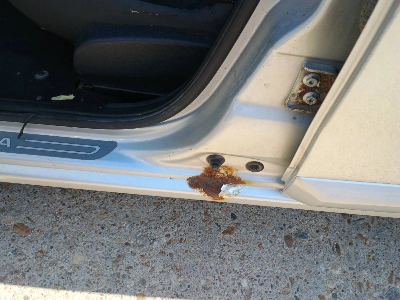 Dacia Sandero 1.4 Бензин/Газ с климатик, снимка 2 - Автомобили и джипове - 51030902