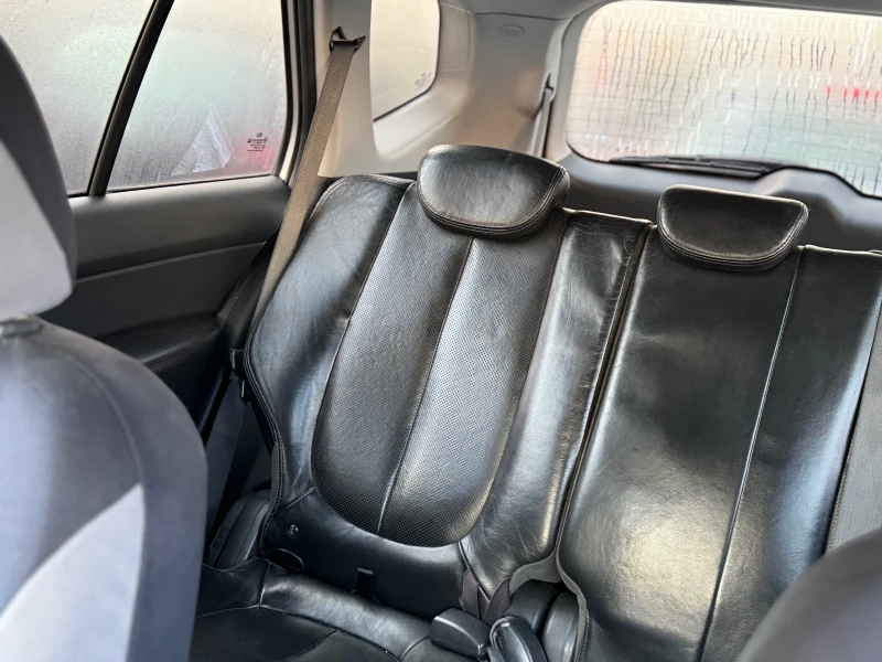 Kia Carens, снимка 5 - Автомобили и джипове - 52285977