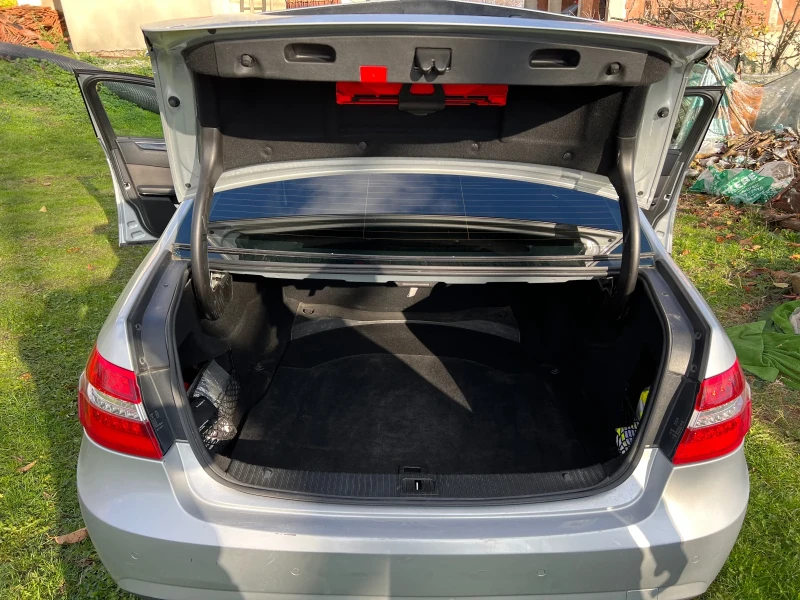 Mercedes-Benz E 250 CDI AMG, снимка 14 - Автомобили и джипове - 52676526