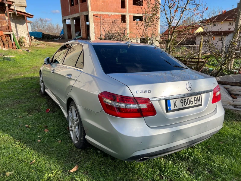 Mercedes-Benz E 250 CDI AMG, снимка 4 - Автомобили и джипове - 52676526