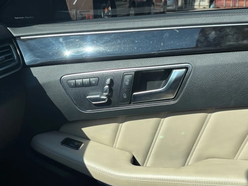 Mercedes-Benz E 63 AMG S * * CARFAX * * АВТОКРЕДИТ * * , снимка 17 - Автомобили и джипове - 52804731