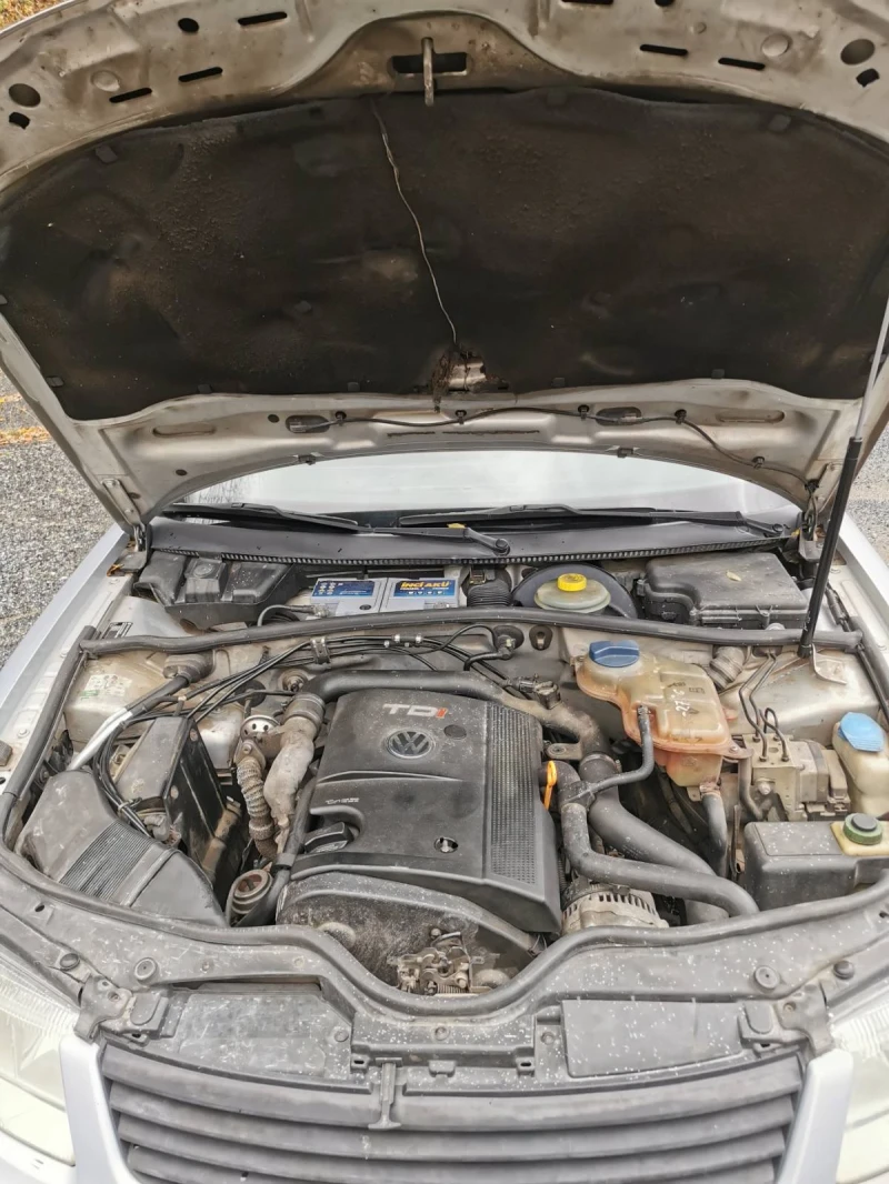 VW Passat 1.9tdi AFN 110k.c, снимка 8 - Автомобили и джипове - 52996457
