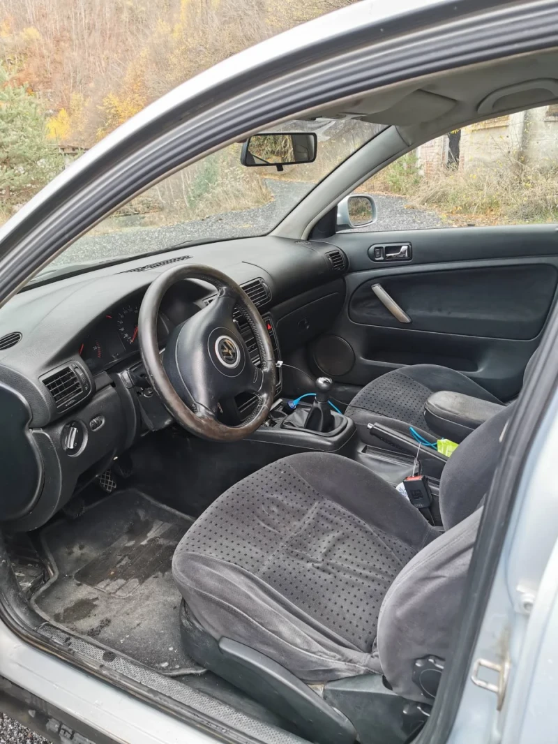 VW Passat 1.9tdi AFN 110k.c, снимка 6 - Автомобили и джипове - 52996457