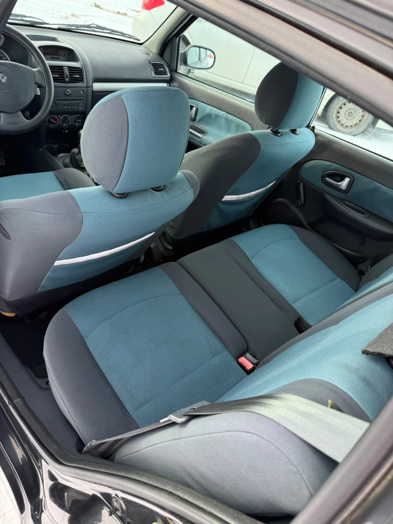 Renault Clio 1.5 DCI, снимка 8 - Автомобили и джипове - 53594204
