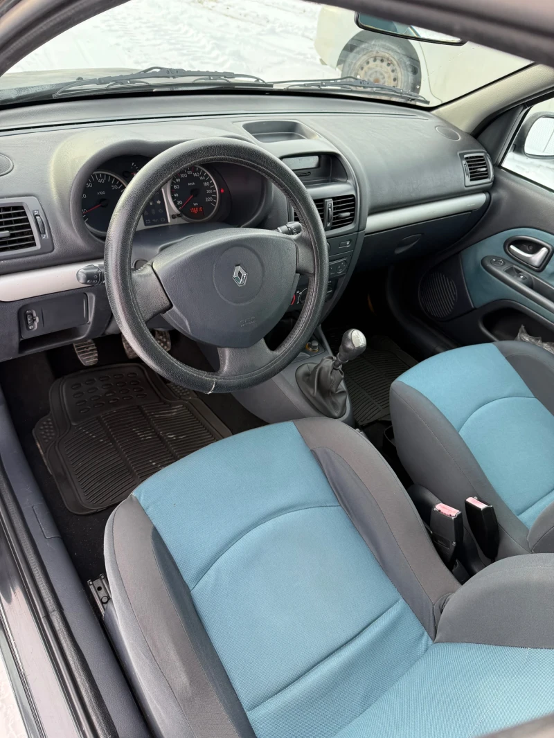 Renault Clio 1.5 DCI, снимка 9 - Автомобили и джипове - 53594204