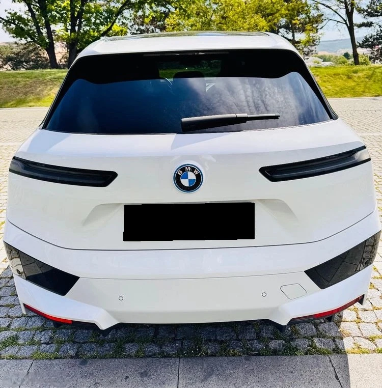 BMW iX xDrive40 - изображение 6