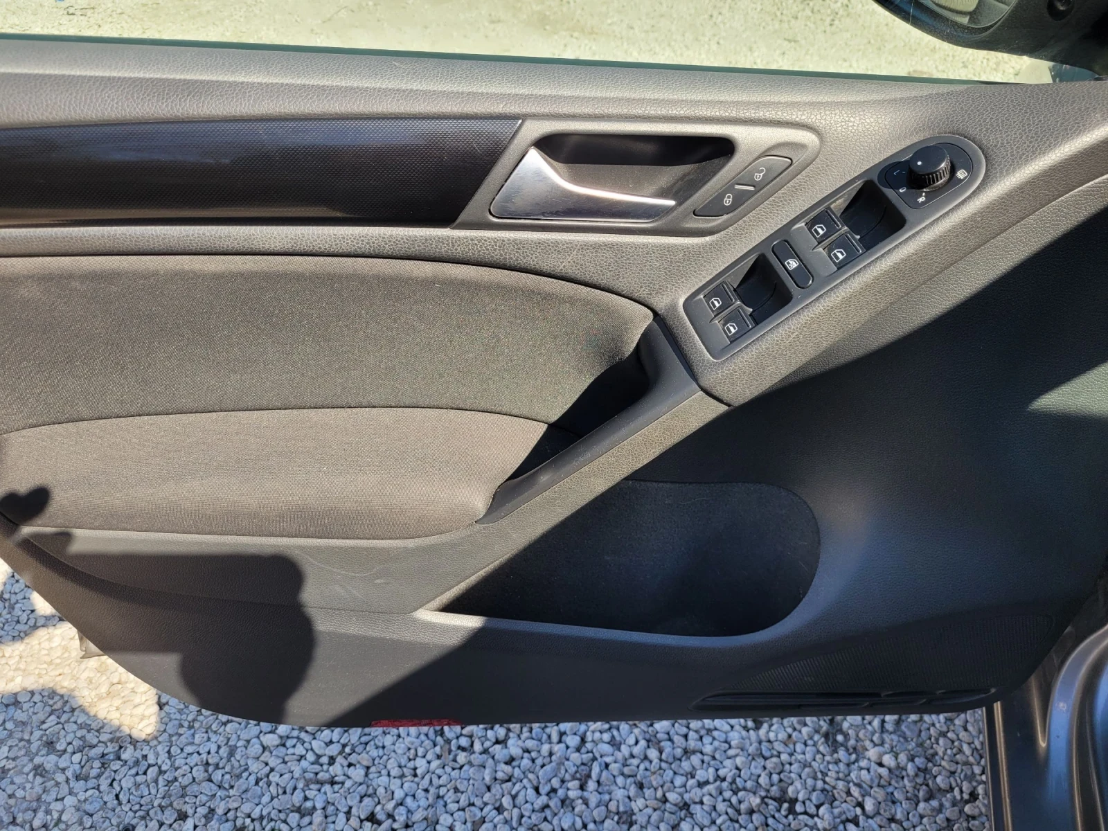 VW Golf 1.6 TDI | Mobile.bg — изображение 12