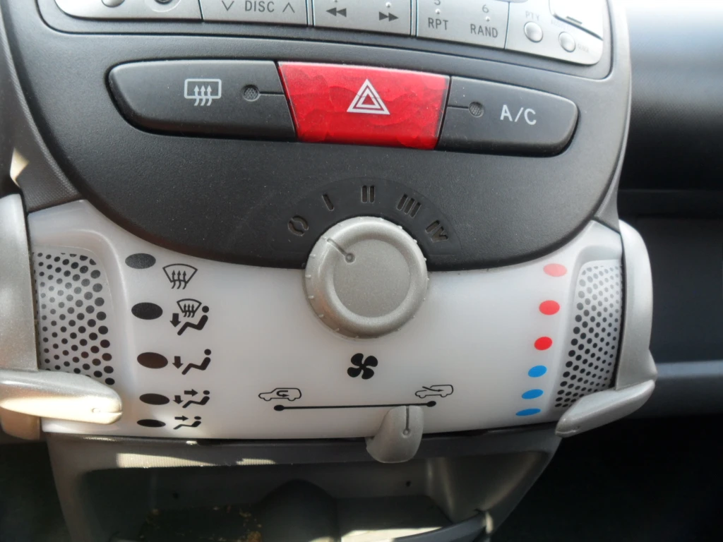 Toyota Aygo 1.0 й навигация - изображение 10