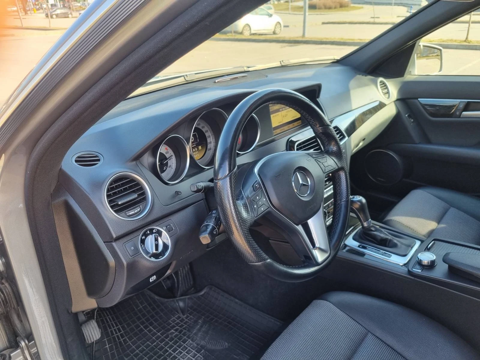 Mercedes-Benz C 200 CGI AVANTGARDE - изображение 7