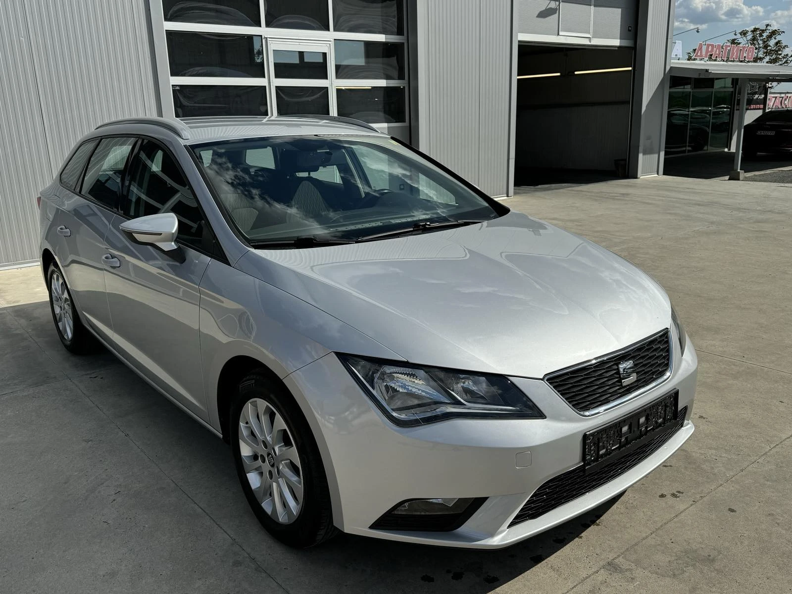 Seat Leon 1.6* 110ps* АВТОМАТ* НАВИ* ПАРКТРОНИК*  - изображение 7