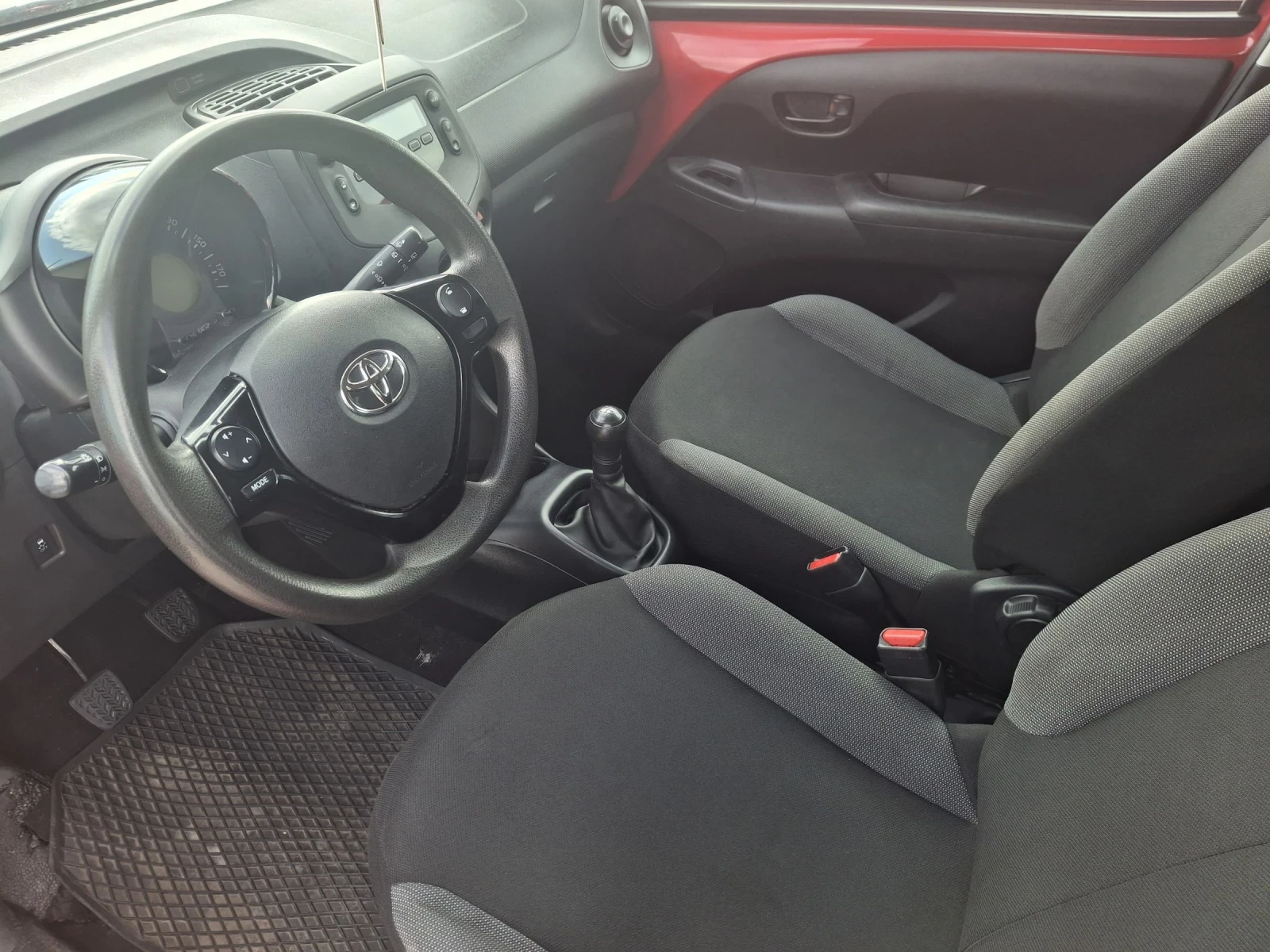 Toyota Aygo 1.0i euro6   | Mobile.bg   10