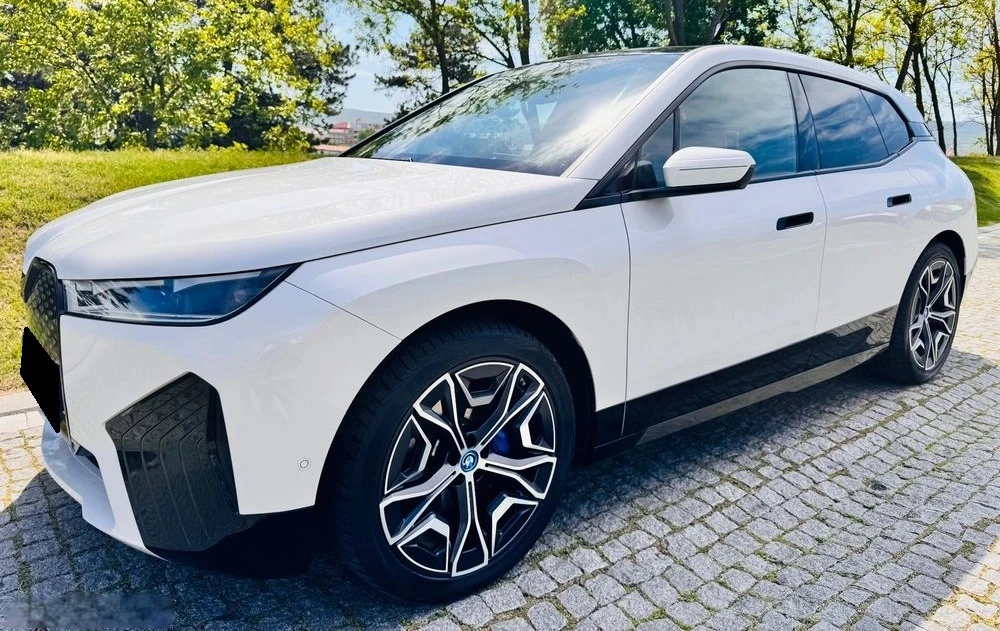 BMW iX xDrive40 - изображение 3