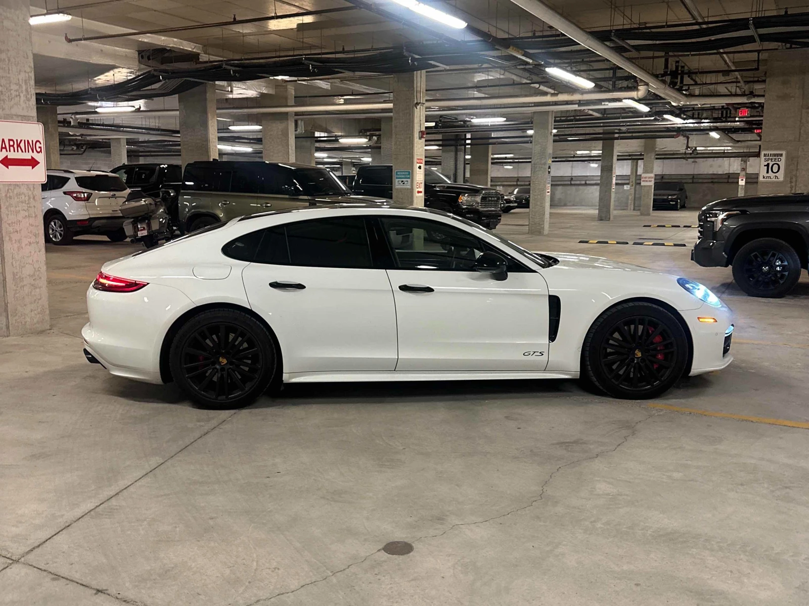 Porsche Panamera GTS CARFAX АВТО КРЕДИТ  - изображение 2