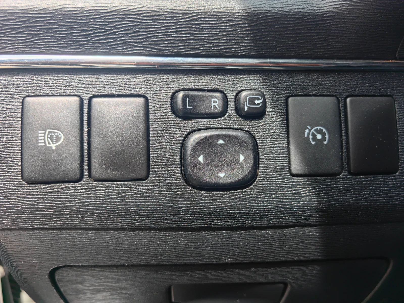 Toyota Avensis 2.2 D4D - изображение 10