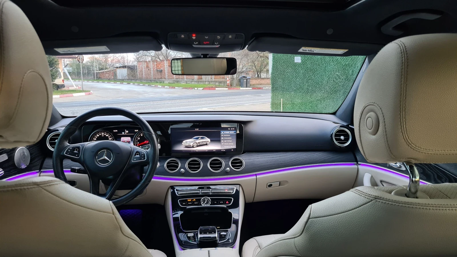 Mercedes-Benz E 300 * AMG Line * 48 000 км * Burmester * Ambient 64, снимка 13 - Автомобили и джипове - 53845028