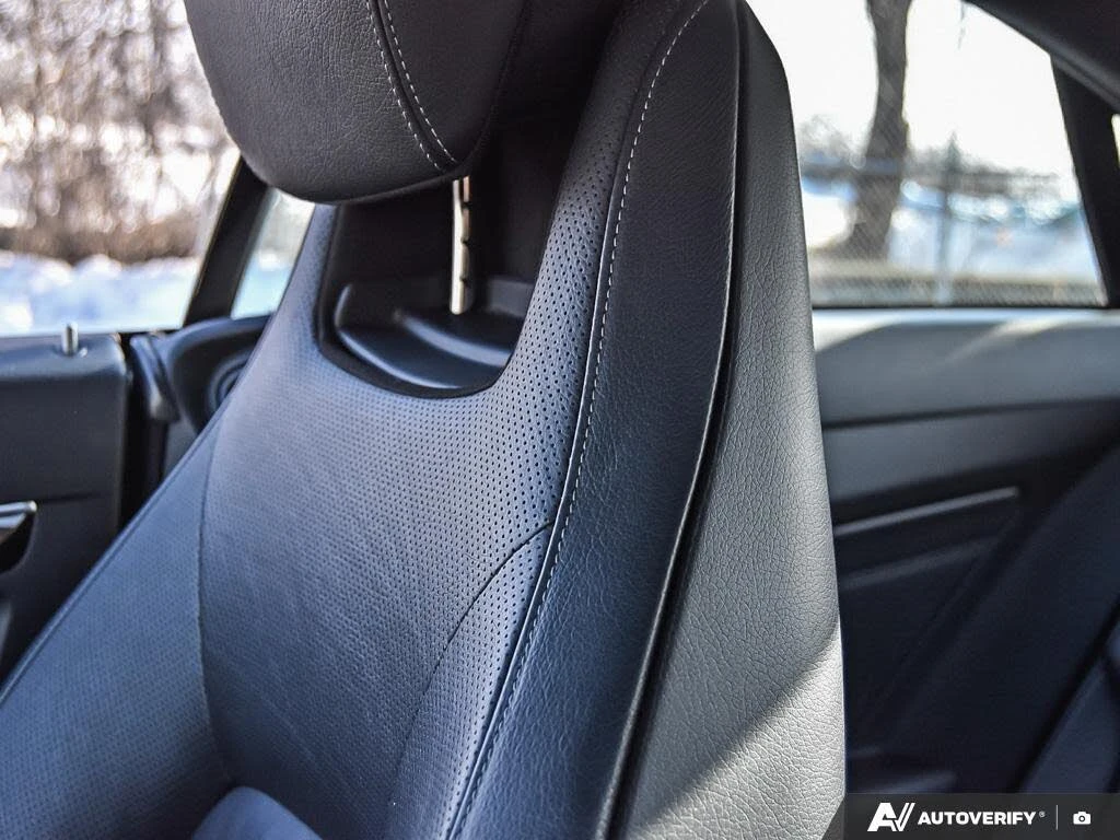 Mercedes-Benz E 350 Coupe* 4MATIC* FULL* АвтоКредит* (ЦЕНА ДО БГ), снимка 17 - Автомобили и джипове - 53830350