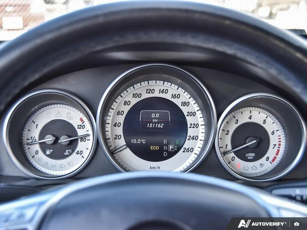 Mercedes-Benz E 350 Coupe* 4MATIC* FULL* АвтоКредит* (ЦЕНА ДО БГ), снимка 11 - Автомобили и джипове - 53830350