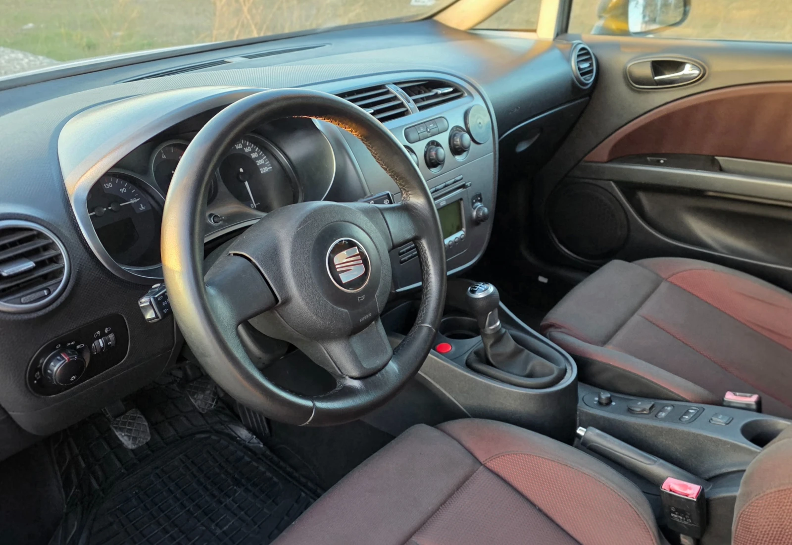 Seat Leon 1.9TDI 105ks , снимка 7 - Автомобили и джипове - 53830561