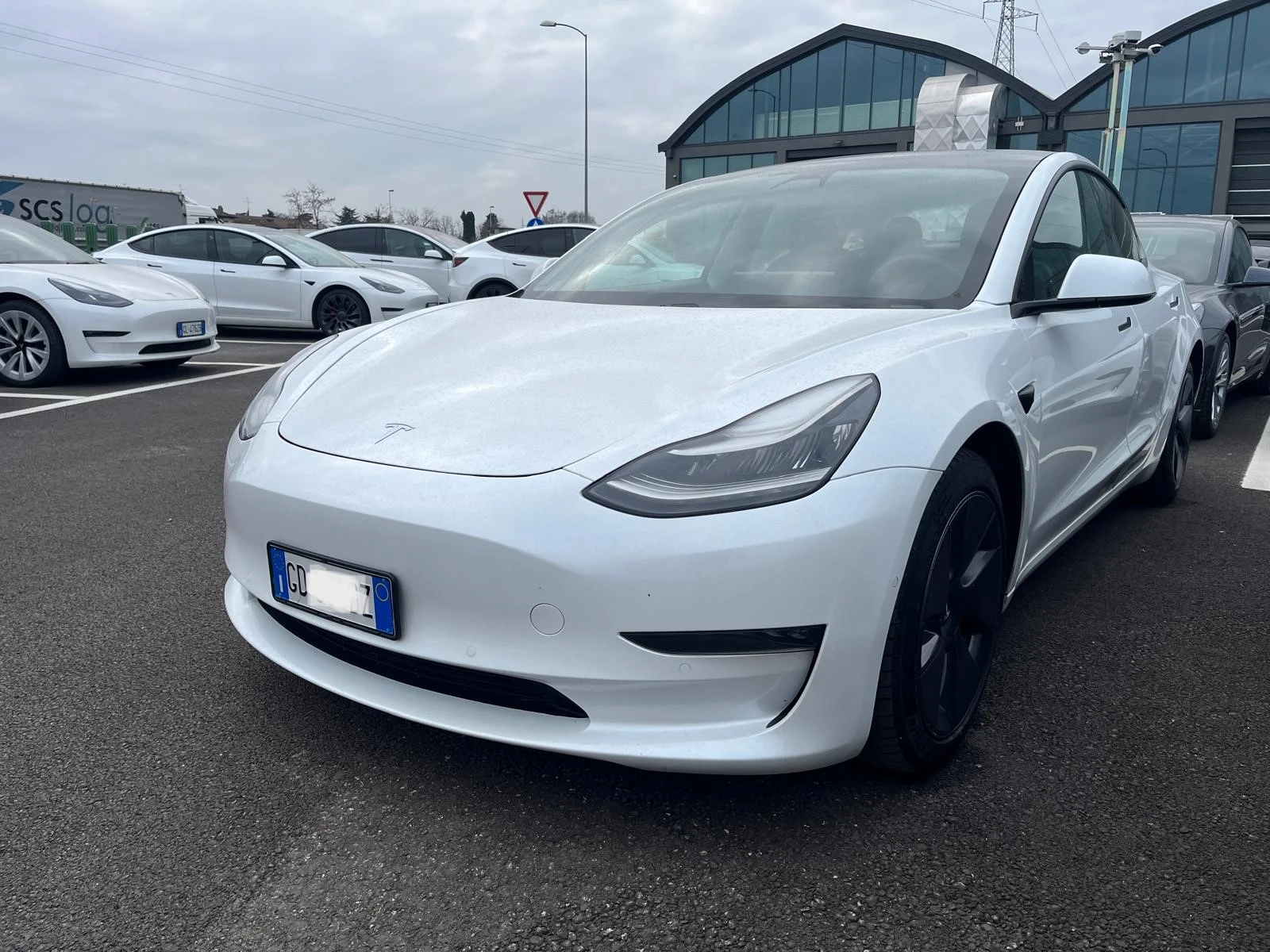 Tesla Model 3 Long Range AWD 