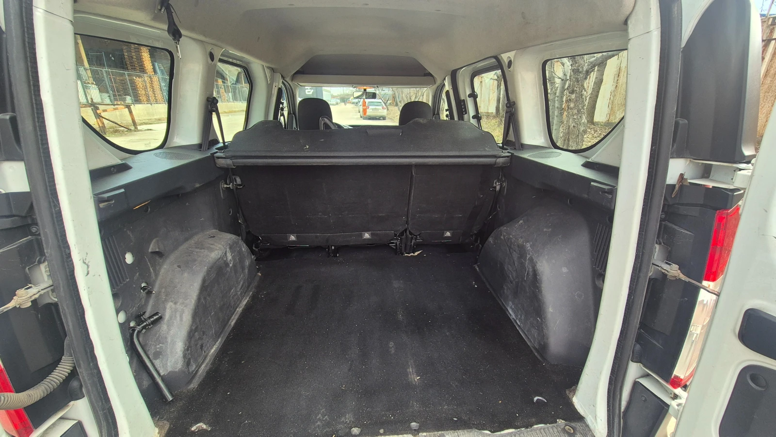 Dacia Dokker 1.6 ГАЗ, снимка 7 - Автомобили и джипове - 53990812