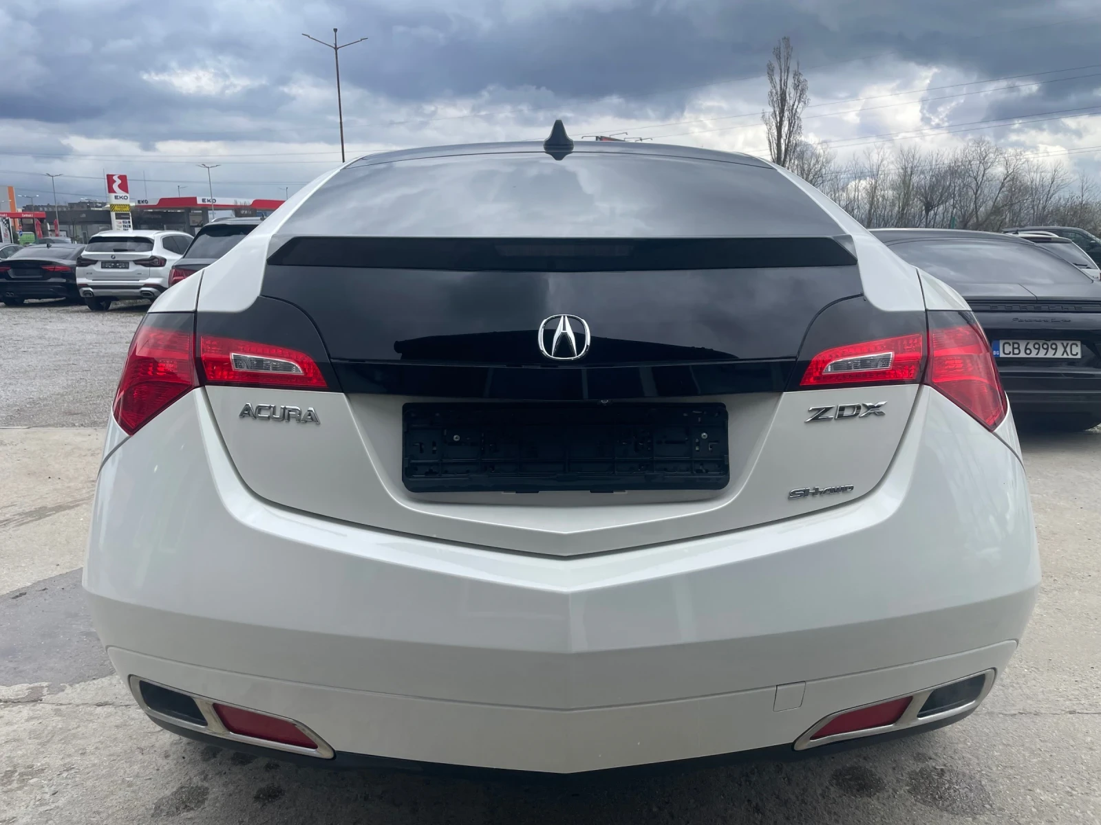 Acura ZDX 3.7 AWD Швейцария, снимка 4 - Автомобили и джипове - 54086906