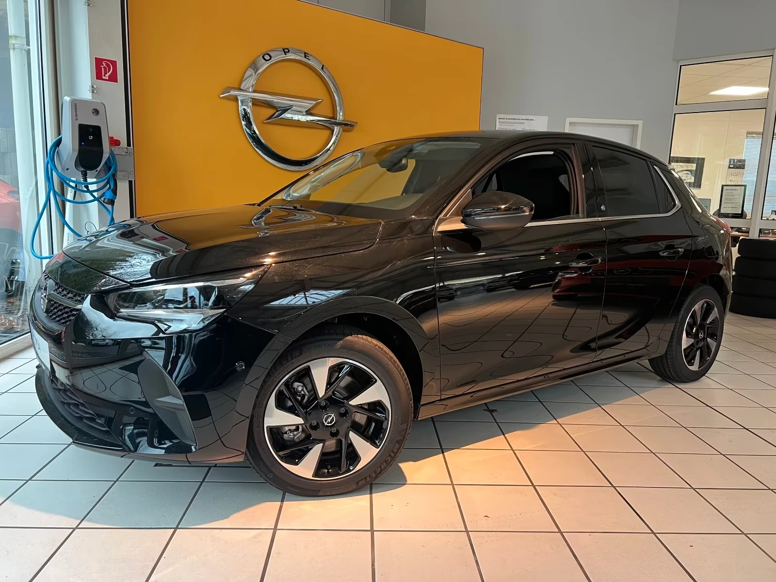 Opel Corsa F e Elegance/CAM/136HP/CARPLAY/