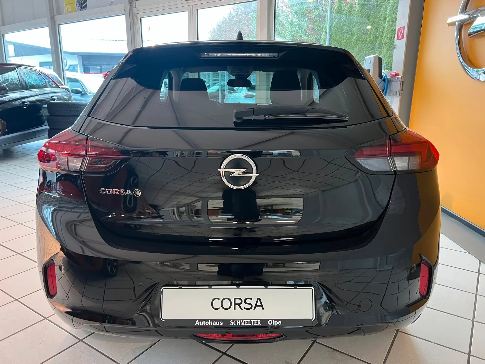 Opel Corsa F e Elegance/CAM/136HP/CARPLAY/, снимка 3 - Автомобили и джипове - 54713084