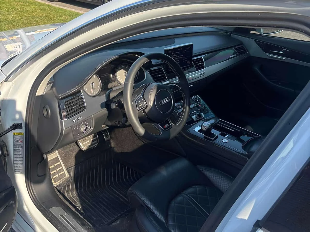 Audi S8 QUATTRO * 360 КАМЕРА* ПАНОРАМА* ПОДГРЕВИ* , снимка 7 - Автомобили и джипове - 55276616