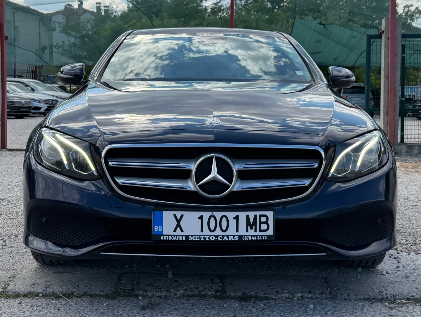 Mercedes-Benz E 220 2.2d* Premium* Avantgarde, снимка 8 - Автомобили и джипове - 55499691