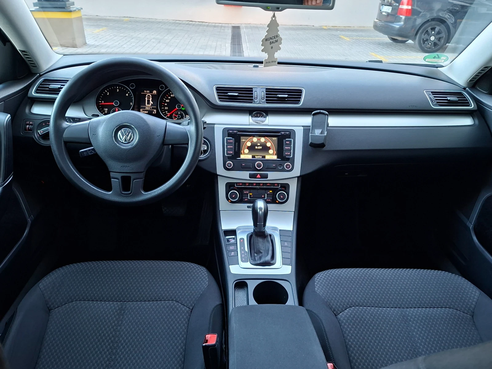 VW Passat 2.0TDI AVTOMAT DSG, снимка 10 - Автомобили и джипове - 55897050