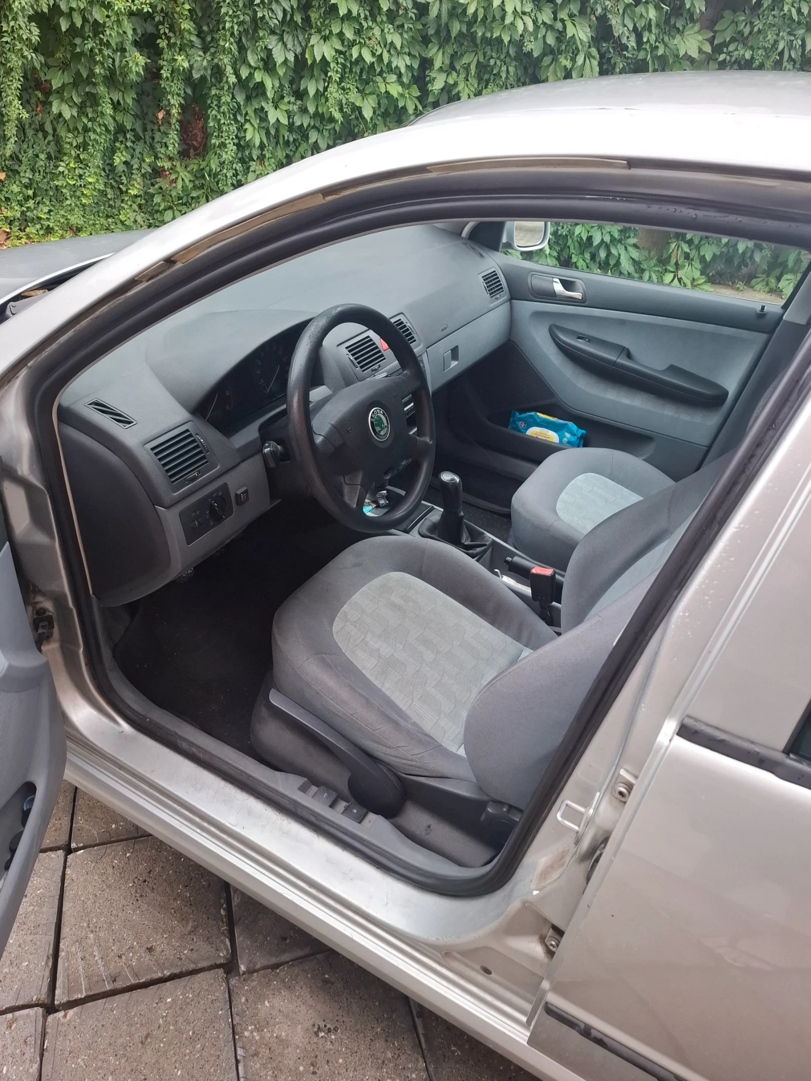 Skoda Fabia 1.4 MPI, снимка 5 - Автомобили и джипове - 56182580