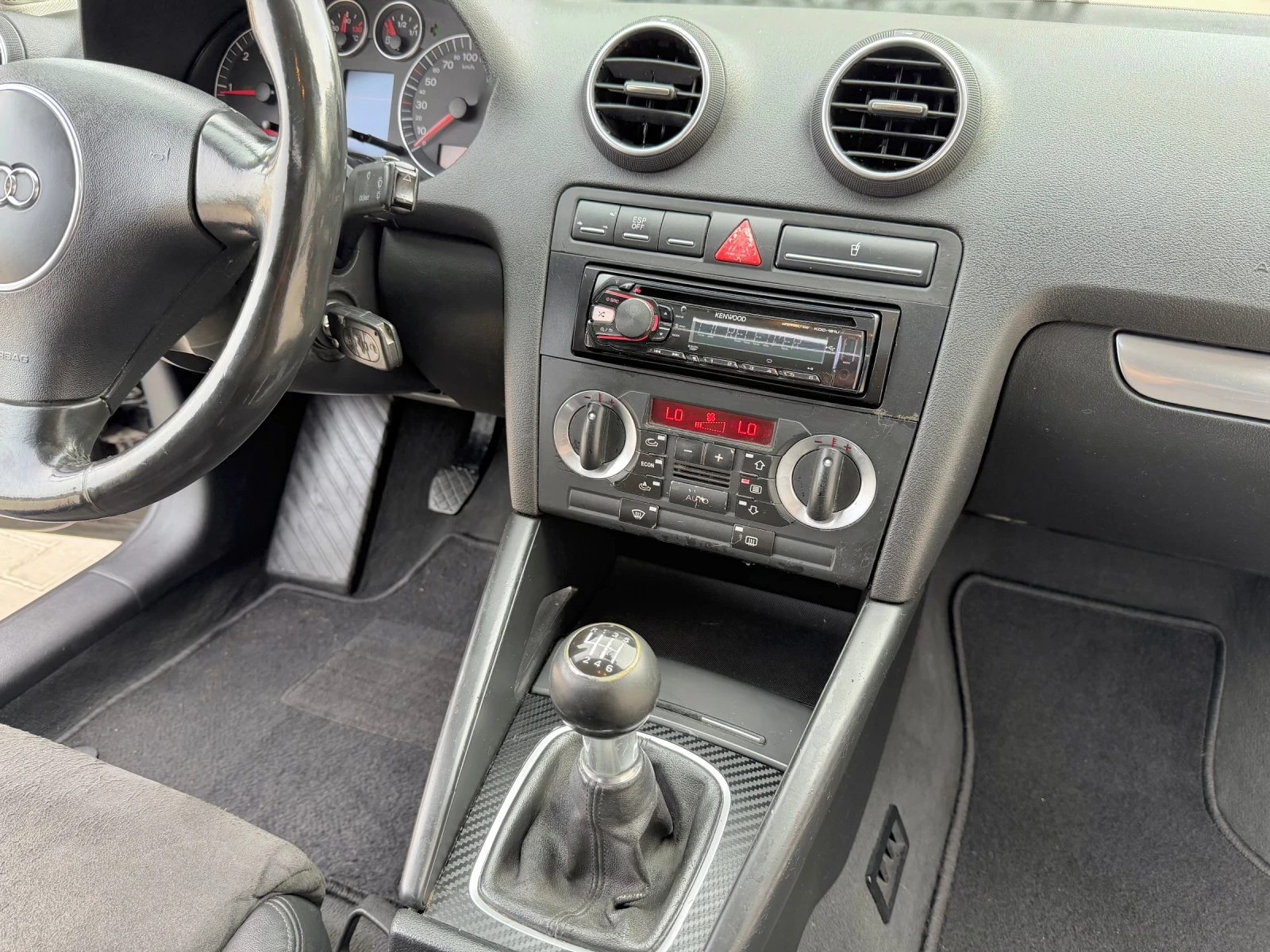 Audi A3 1.9 TDl 6-Скорости 2006г, снимка 11 - Автомобили и джипове - 56217439