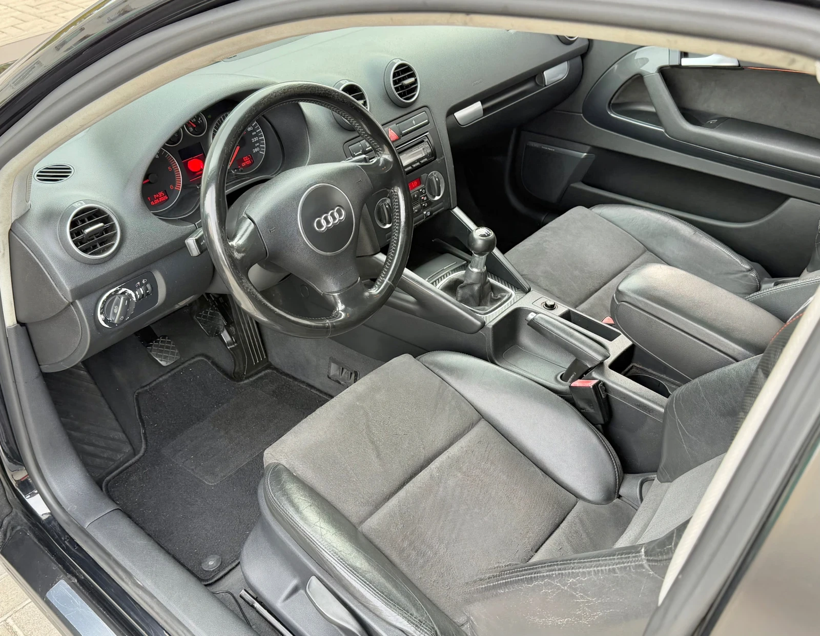 Audi A3 1.9 TDl 6-Скорости 2006г, снимка 9 - Автомобили и джипове - 56217439