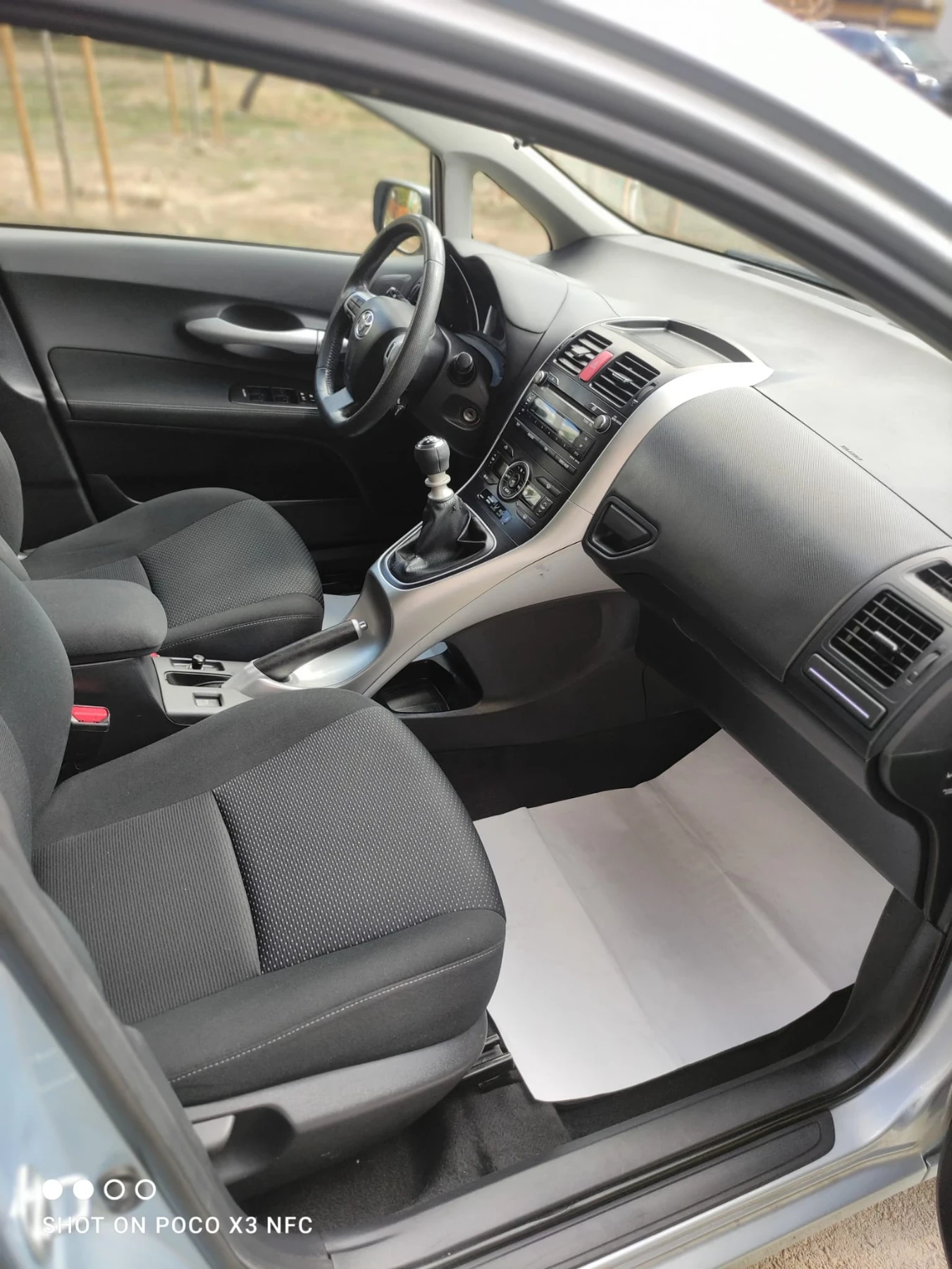 Toyota Auris, снимка 7 - Автомобили и джипове - 56296148